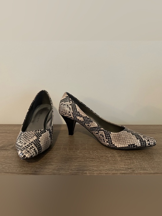 Karen Scott Shoes - Karen Scott Snake-Print Mid Heel Pumps